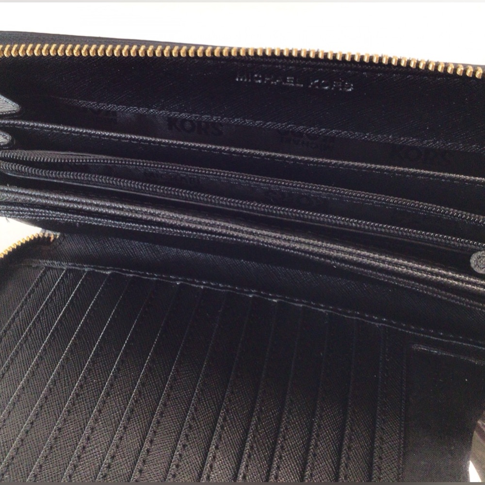 Michael Kors Large Leather Black Wallet - Picture 9 of 9